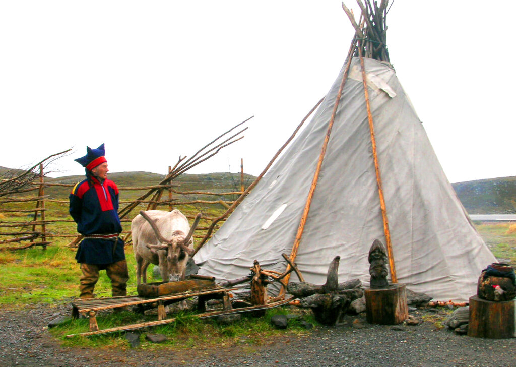 Sami Shamanism And Its Connection With The Vikings - Mystik Maze